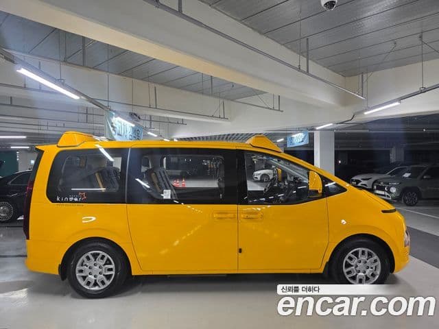 Hyundai Staria 15인승, 2024 3