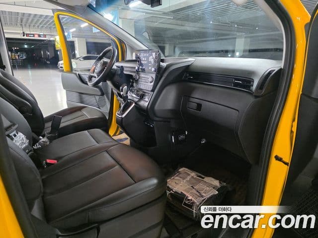 Hyundai Staria 15인승, 2024 11