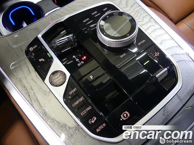 BMW X7 (G07) xDrive 40i Design Pure Excellence 6인승, 2024 7