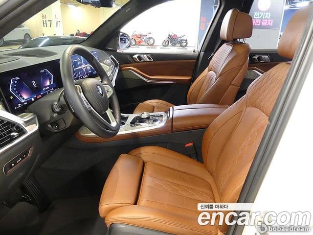 BMW X7 (G07) xDrive 40i Design Pure Excellence 6인승, 2024 8