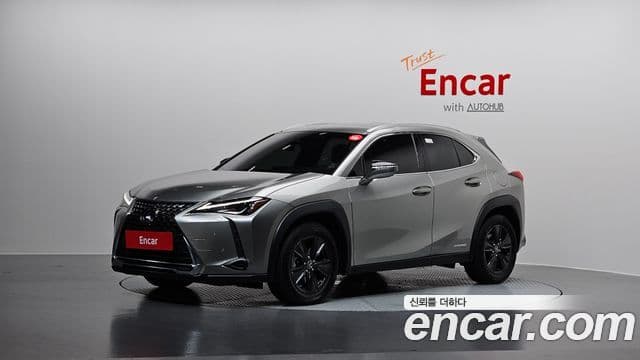 Lexus UX250h, 2020 1