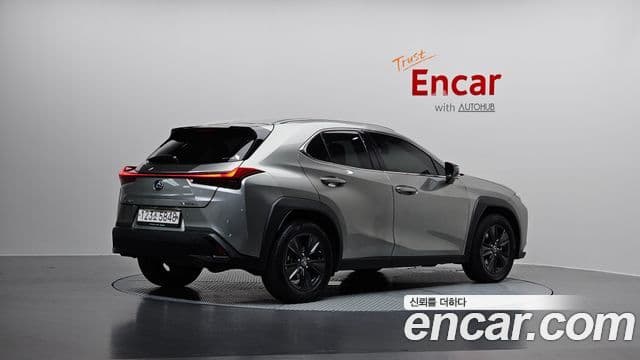 Lexus UX250h, 2020 2
