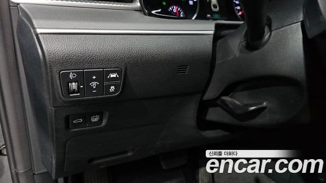 Kia K5 гибрид 3세대 Prestige, 2023 19