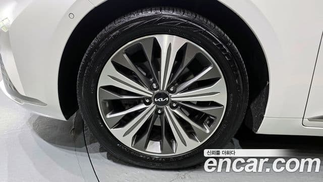 Kia K8 гибрид Noblesse, 2022 все фото