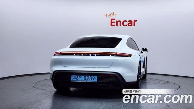 Porsche 타이칸 базовый, 2022 4