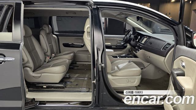 Kia All New Carnival Noblesse, 2015 10