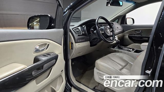 Kia All New Carnival Noblesse, 2015 11