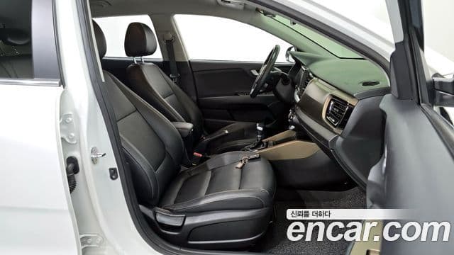 Kia Stonic Trendy, 2018 10