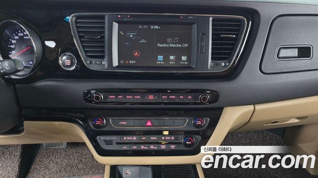 Kia All New Carnival Noblesse, 2018 14