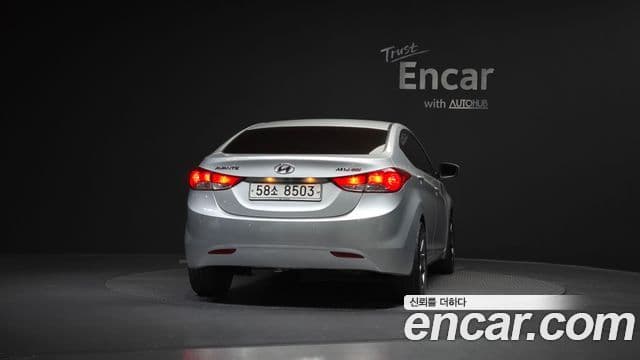 Hyundai Avante MD M16 GDI Deluxe, 2011 4