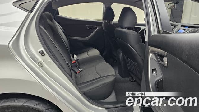 Hyundai Avante MD M16 GDI Deluxe, 2011 12