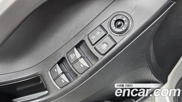 Hyundai Avante MD M16 GDI Deluxe, 2011 14