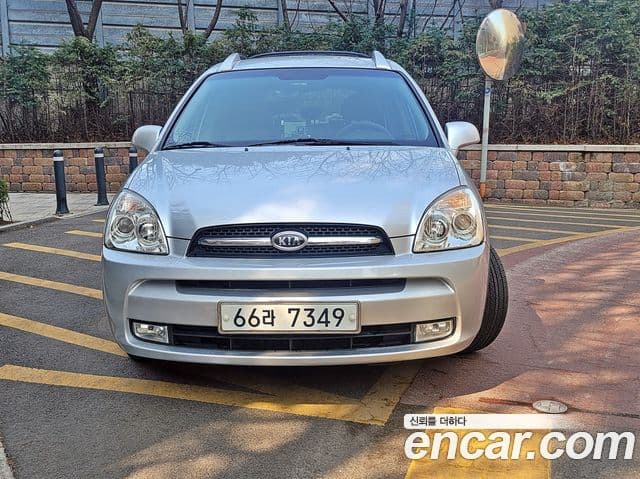 Kia 뉴카렌스 люксовая версия, 2007 3