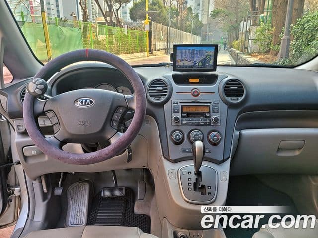 Kia 뉴카렌스 люксовая версия, 2007 17