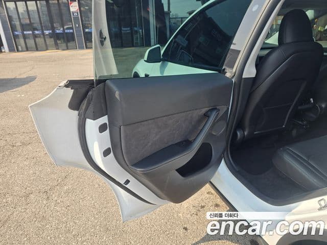 Tesla модель Y, 2024 11