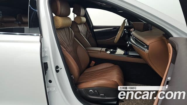 Genesis G80 (RG3) бензин 2.5 турбо 2WD, 2024 10