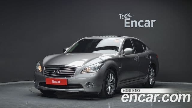 Infiniti Q70 Style, 2014 1