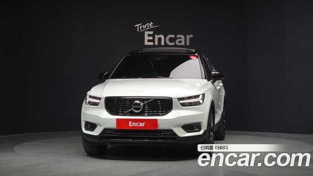 Volvo XC40 B4 R-Design, 2021 3