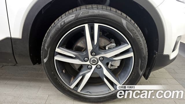 Volvo XC40 B4 R-Design, 2021 все фото