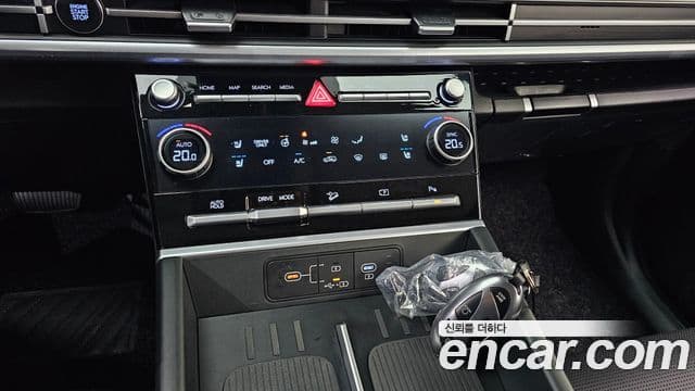 Hyundai Santa Fe (MX5) Exclusive, 2026 17