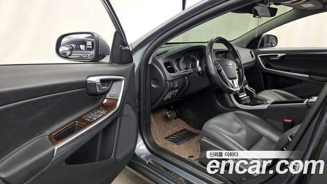 Volvo S60 2세대, 2018 10