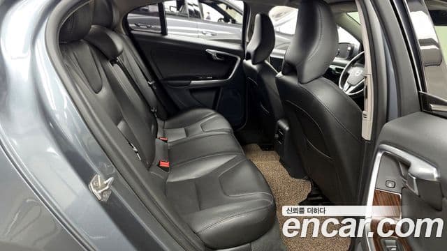 Volvo S60 2세대, 2018 12