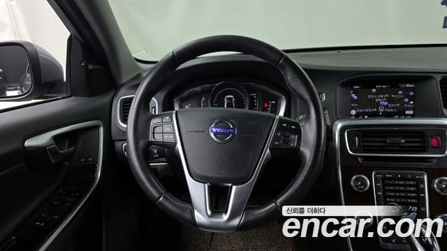 Volvo S60 2세대, 2018 13