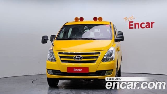 Hyundai Grand Starex 4WD детский перевозочный автомобиль, 2017 3