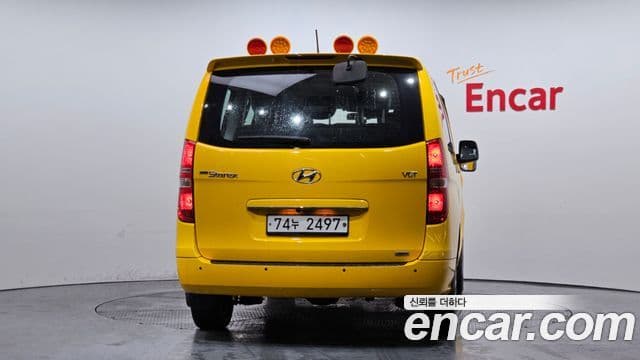 Hyundai Grand Starex 4WD детский перевозочный автомобиль, 2017 4