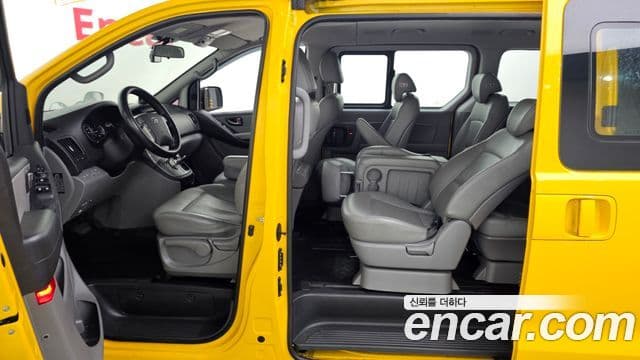 Hyundai Grand Starex 4WD детский перевозочный автомобиль, 2017 10