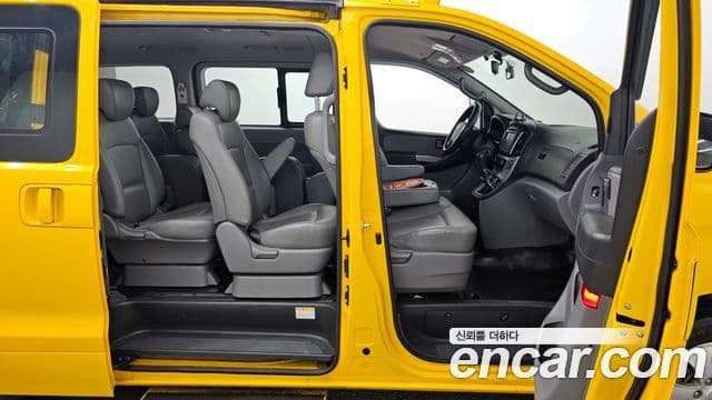 Hyundai Grand Starex 4WD детский перевозочный автомобиль, 2017 11