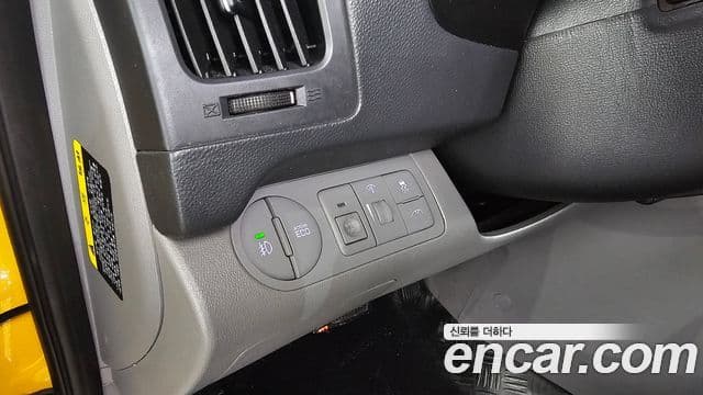 Hyundai Grand Starex 4WD детский перевозочный автомобиль, 2017 18