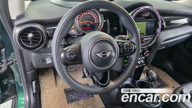Mini Cooper 3세대, 2018 16