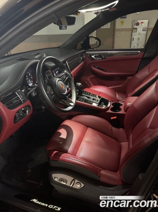 Porsche Macan 95B, 2023 8