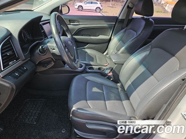 Hyundai Avante AD 1.6 GDI Smart, 2017 10