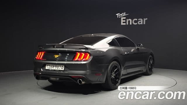Ford Mustang купе, 2019 2