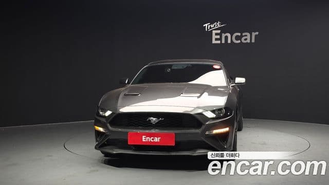 Ford Mustang купе, 2019 3