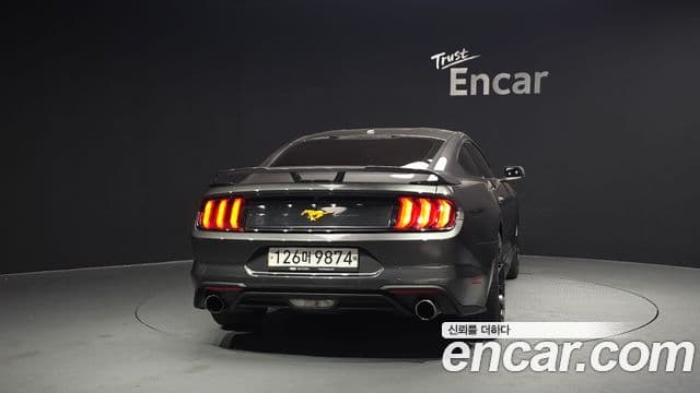 Ford Mustang купе, 2019 4