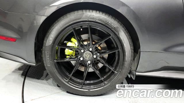 Ford Mustang купе, 2019 все фото