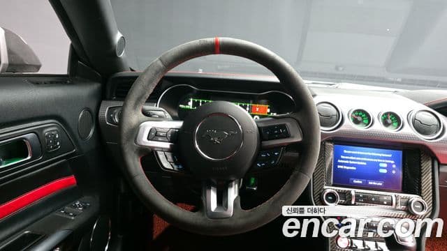 Ford Mustang купе, 2019 13