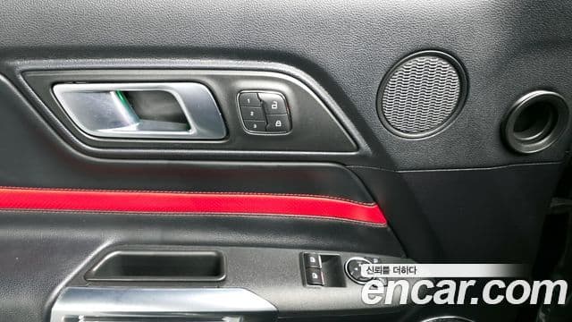 Ford Mustang купе, 2019 17