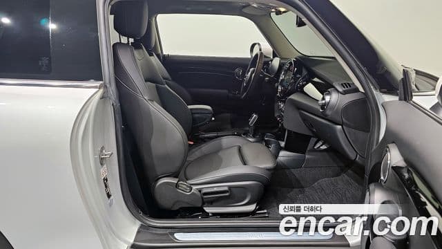 Mini Cooper 3세대, 2023 11