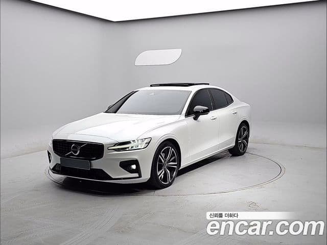Volvo S60 3세대 B5 R-Design, 2022 1