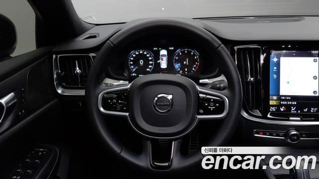 Volvo S60 3세대 B5 R-Design, 2022 11