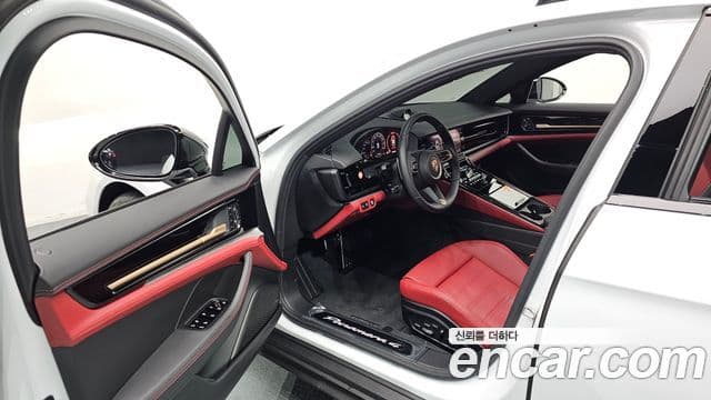 Porsche Panamera (976), 2024 11