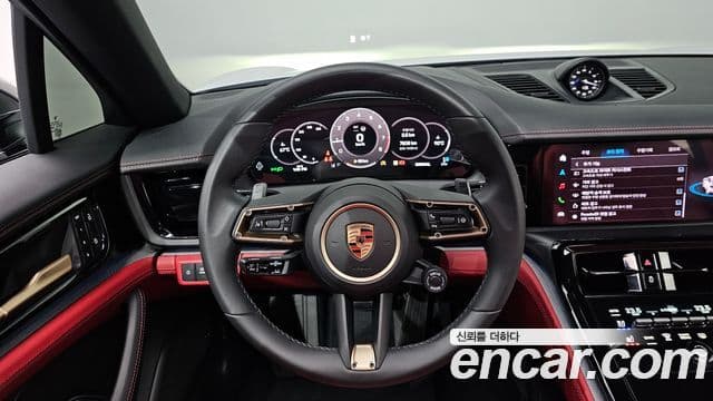 Porsche Panamera (976), 2024 13