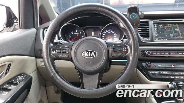 Kia All New Carnival Noblesse, 2015 13