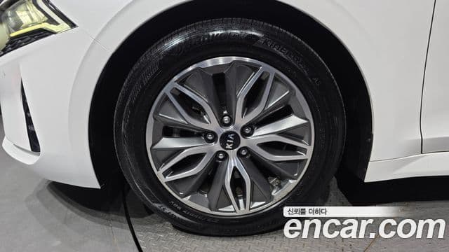 Kia K5 гибрид 3세대 Signature, 2020 все фото