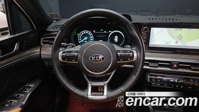 Kia K5 гибрид 3세대 Signature, 2020 13