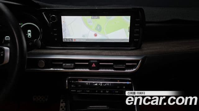 Kia K5 гибрид 3세대 Signature, 2020 14